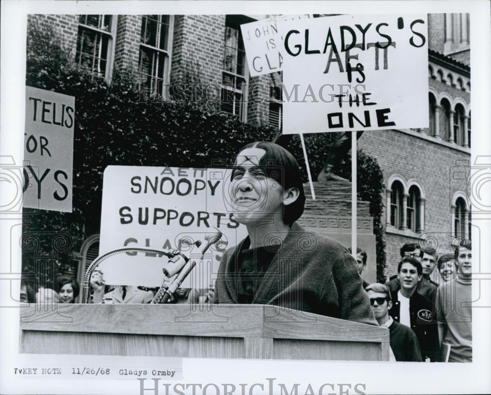 1969 Press Photo Gladys Ormby, Comedian - RSL66905 - Historic Images