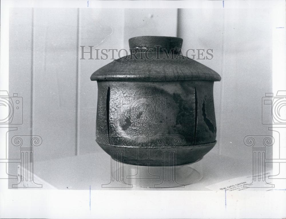 1983 Press Photo Barbara Joiner Raku Ceremonial Vessel - RSL67285 - Historic Images