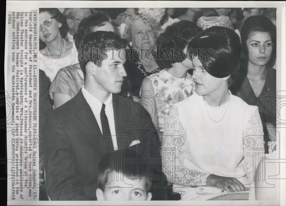 1964 Press Photo Luci Baines Johnson Daughter of President &amp; Jack Olsen at Theat - Historic Images