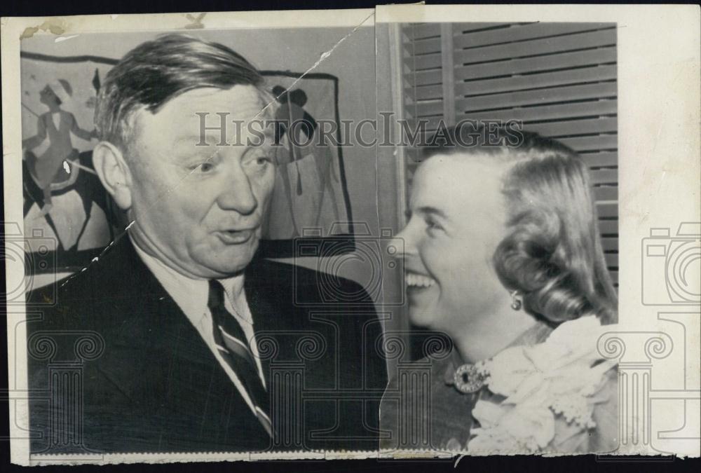 1954 Press Photo Justice Douglas &amp; Mercedes Hester at their wedding - RSL04879 - Historic Images