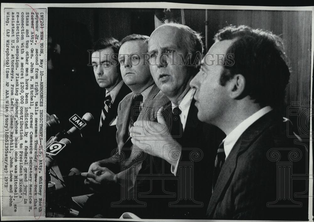 1973 Press Photo US Atty Whitney North Seymour tells of Nixon secret funds - Historic Images