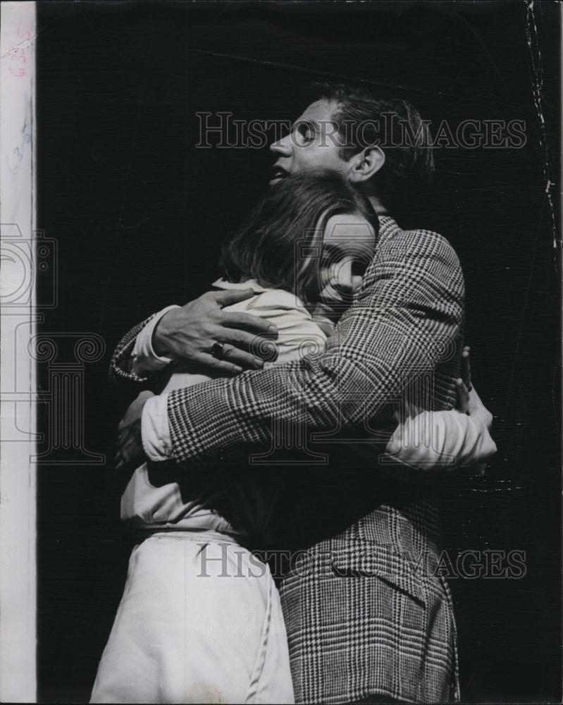 1967 Press Photo Anthony Roberts, Marlyn Mason, &quot;How Now, Dow Jones?&quot; - Historic Images