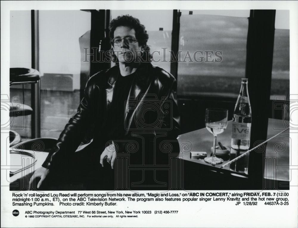 1992 Press Photo Rock Singer Lou Reed in &quot;ABC in Concert&quot; - RSL08779 - Historic Images