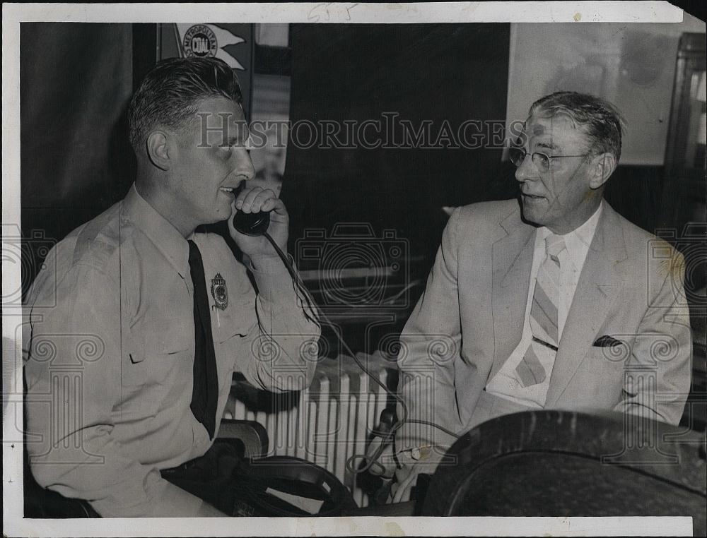 1955 Press Photo Station 10 officer Henry Dackiewicz, Cop of the Month - Historic Images