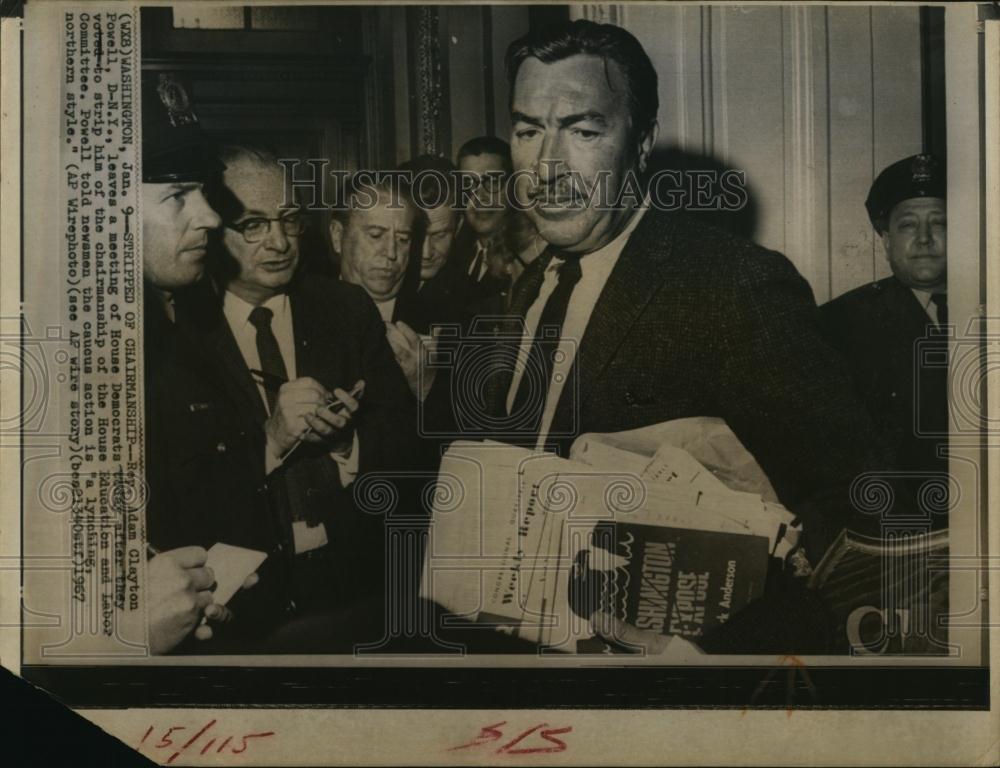 1967 Press Photo Rev Adam Clayton powell leaves meeting House Democrats - Historic Images