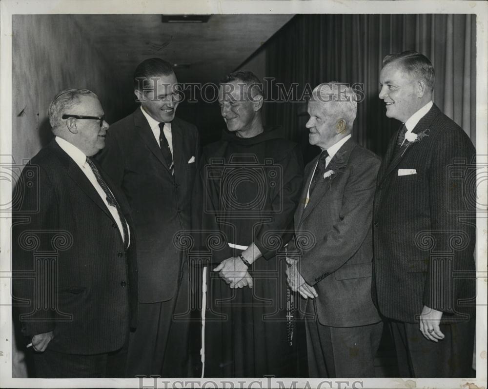 1958 Press Photo W Ward, J Graham, Fr H Sullivan, H Landers, T Le Vangie - Historic Images