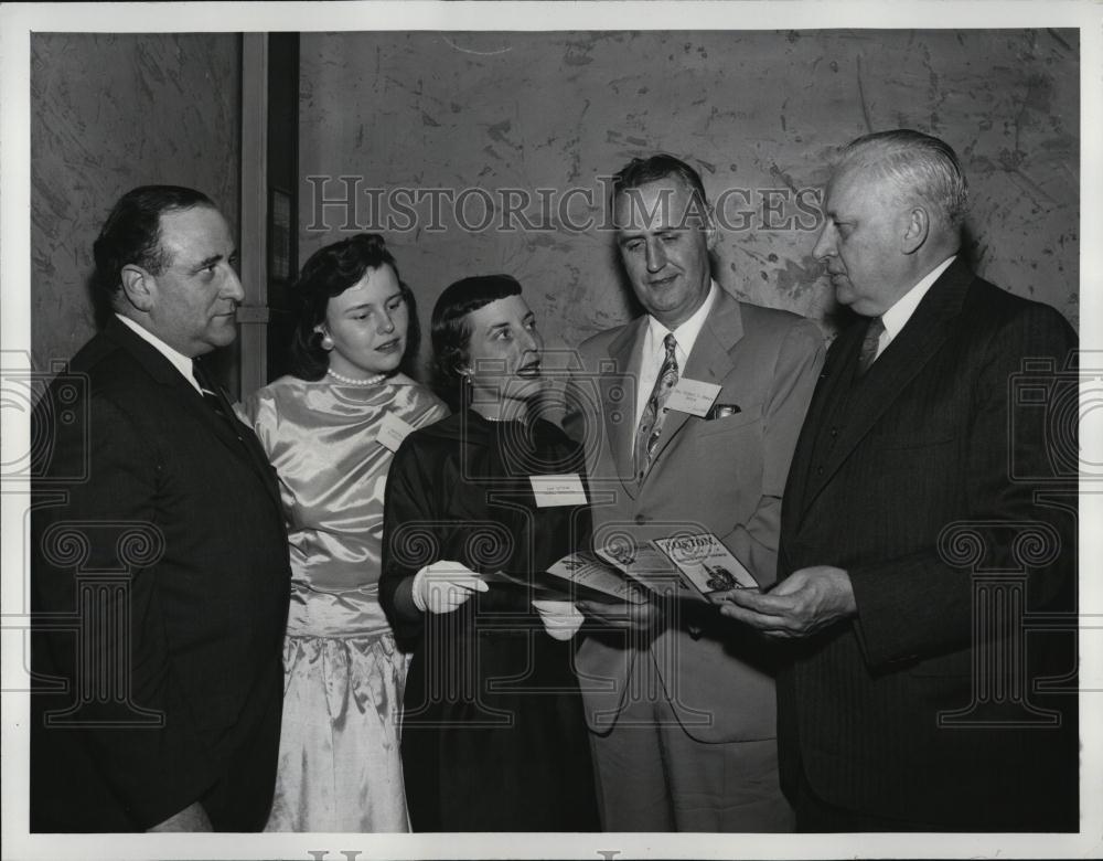 1956 Press Photo Massachusetts American Automobile Association Richard Preston - Historic Images
