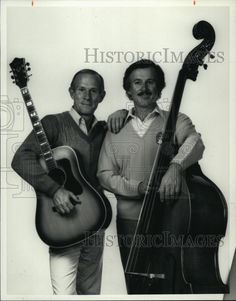 1986 Press Photo Smothers Brother Thomas and Richard with Guitar - RSL41015 - Historic Images