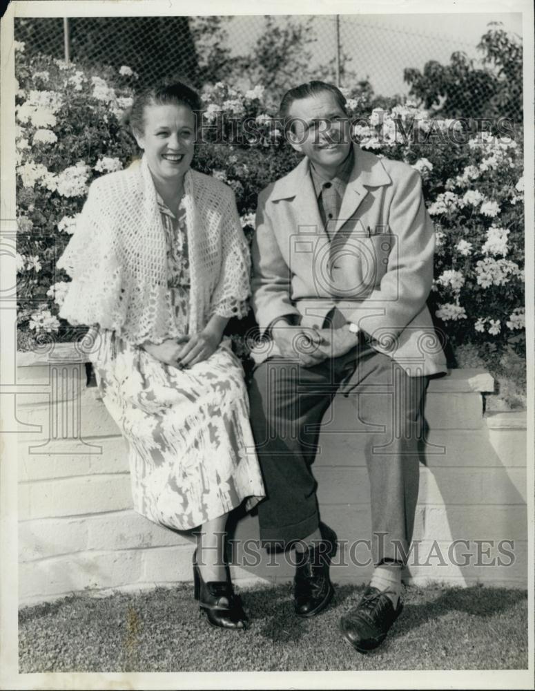 Press Photo Jim &amp; Marion Jordan on &quot;Fibber McGee &amp; Molly&quot; - RSL65087 - Historic Images