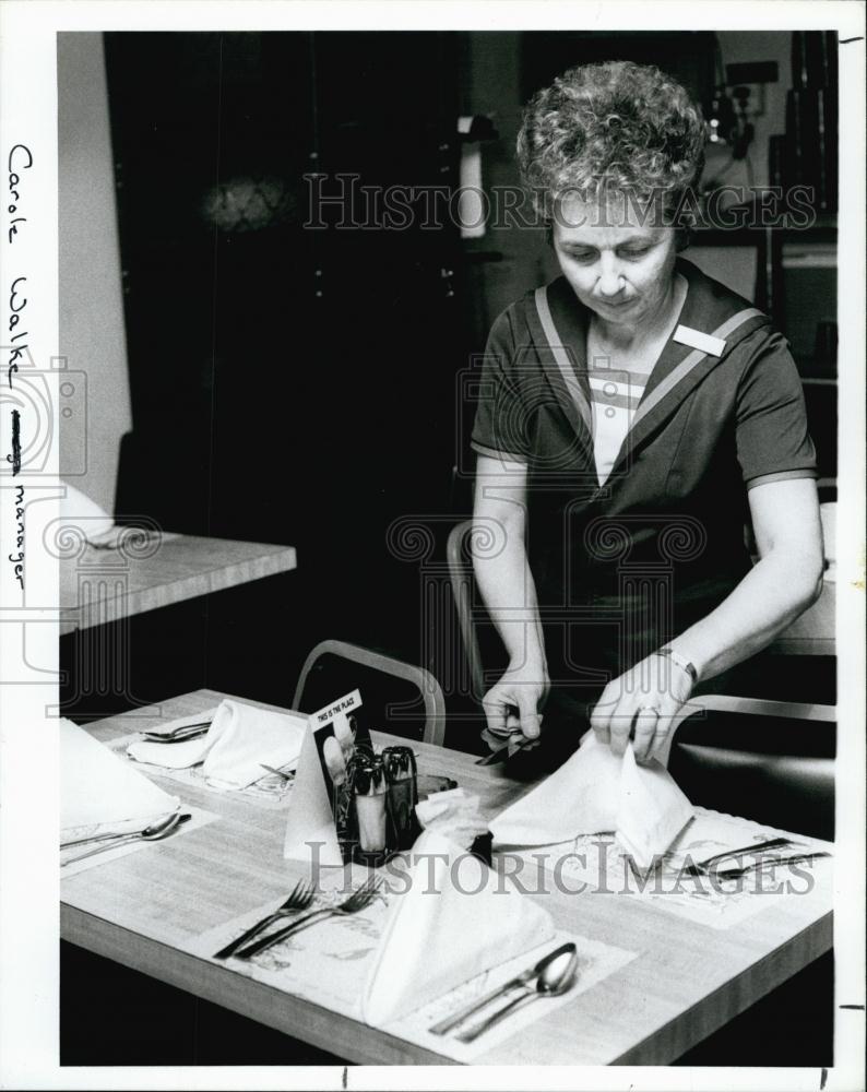 1987 Press Photo Carole Walke manager of Seafarer Restaurant St Petersburg - Historic Images