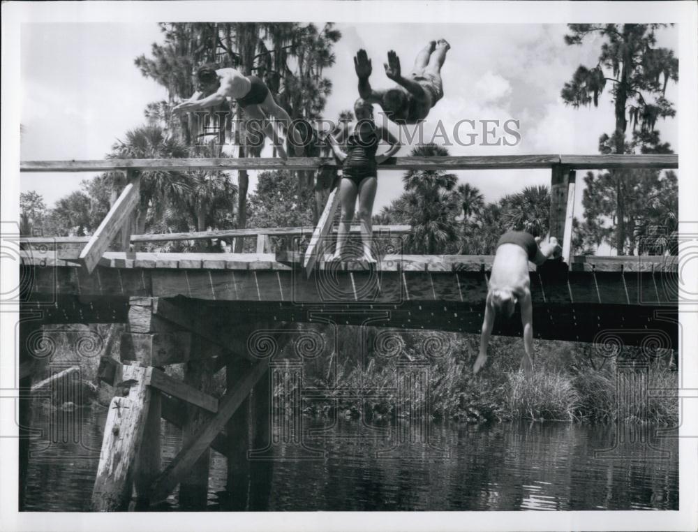 Press Photo The Anclote River marshes in state of Florida, kids swimming - Historic Images