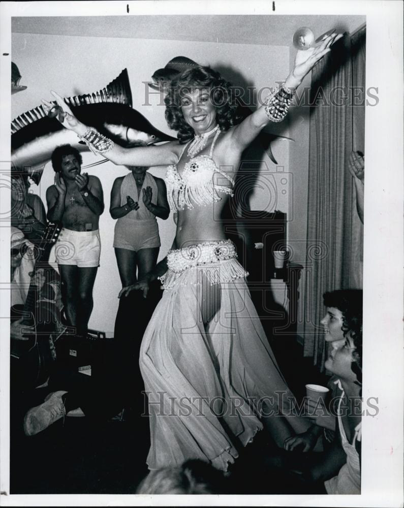 1981 Press Photo Cinteesha Darling of the Desert Dancer entertainer - RSL60251 - Historic Images