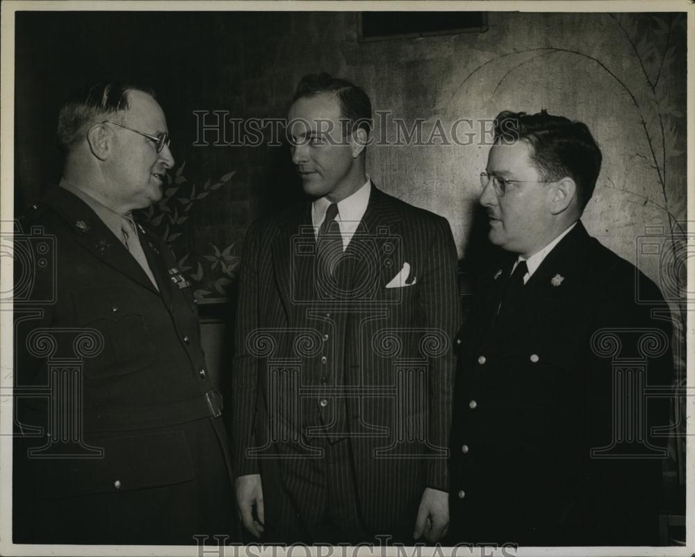1944 Press Photo Mass Press Assoc Maj H Albro, ND Rose & PW Bittinger - Historic Images