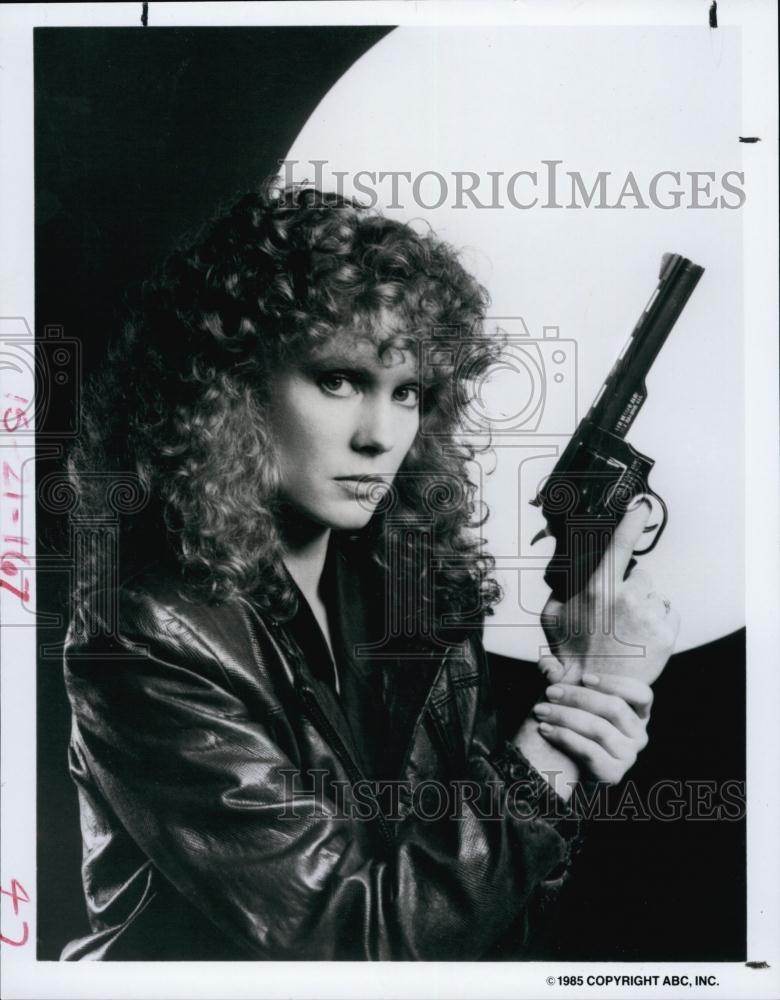 1985 Press Photo Actress Jamie Ross in &quot;Lady Blue&quot; - RSL59355 - Historic Images