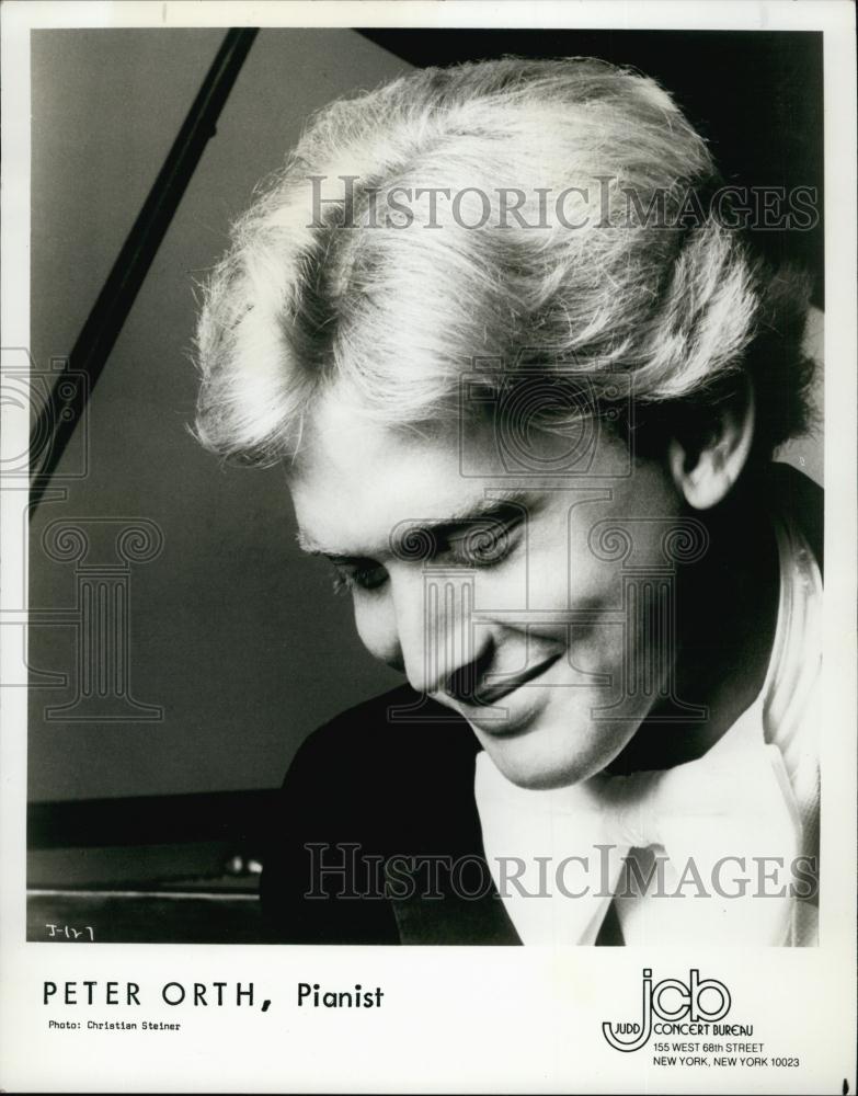 1960 Press Photo Pianist Peter Orth Looking Downwards - RSL64041 - Historic Images