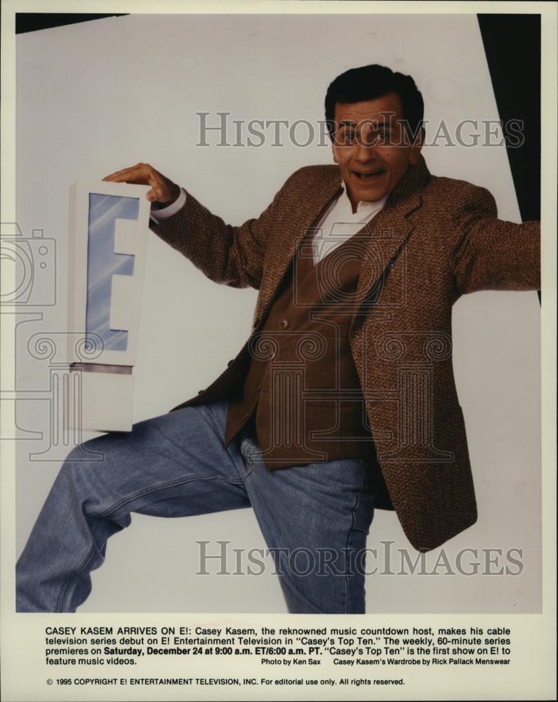 1995 Press Photo Casey Kasem Arrives on &quot;E!&quot; - Entertainment Television - Historic Images