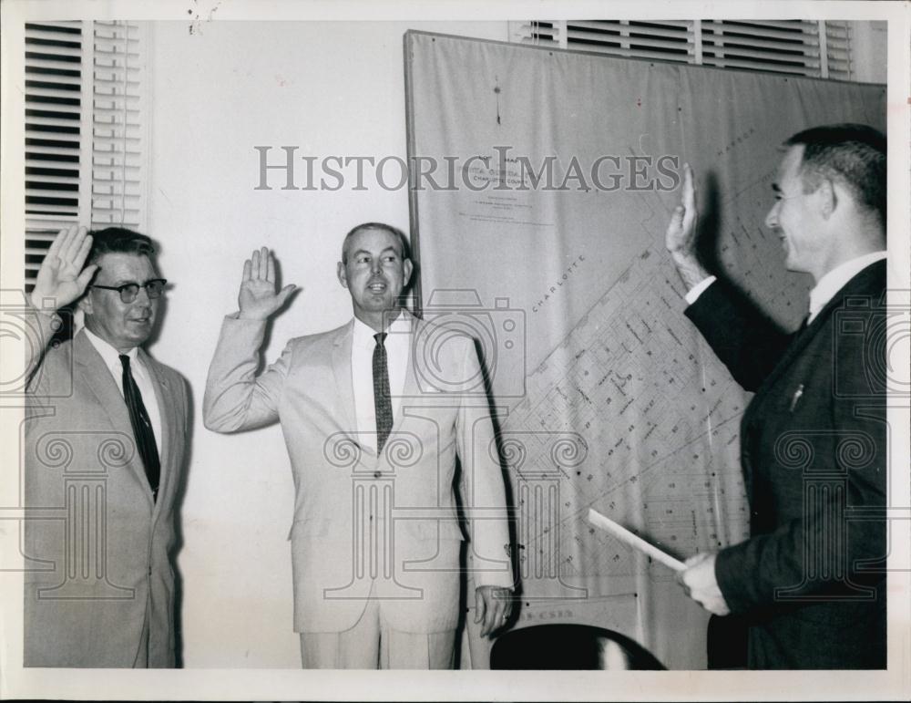 1963 Press Photo Assistant Mayor Clifford Daniels Mayor Edward Hendrickson - Historic Images