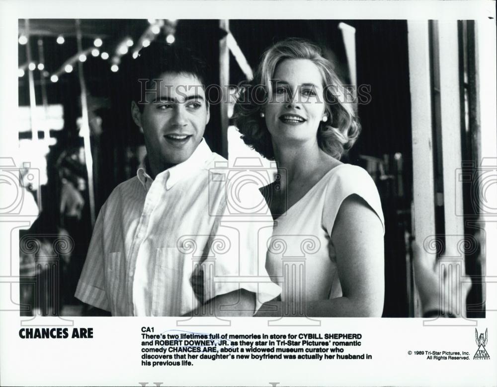 1989 Press Photo Robert Downey Jr and Cybill Shepherd in "Chances Are" - Historic Images