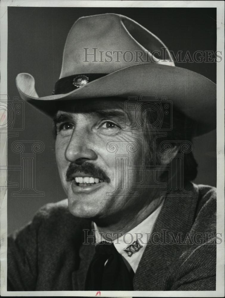 1971 Press Photo McCloud Series Lead Actor Dennis Weaver Closeup Portrait - Historic Images