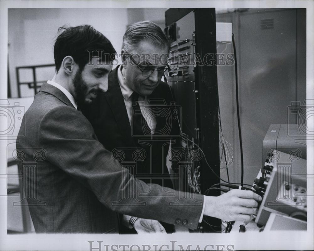 1970 Press Photo Richard DiPerna, Doctor of Engineering Science from Columbia - Historic Images