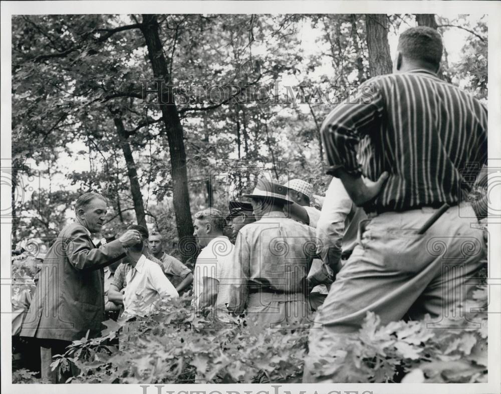 1957 Press Photo Police Chief Joseph Wright in search for Logan Brothers&#39; Bodies - Historic Images