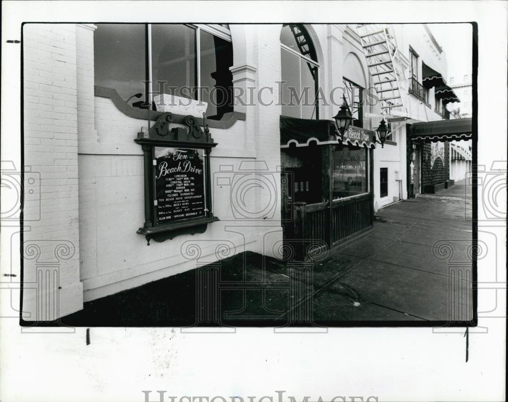 1985 Press Photo Ten Beach Drive restaurant in St Pete, Fla - RSL68621 - Historic Images