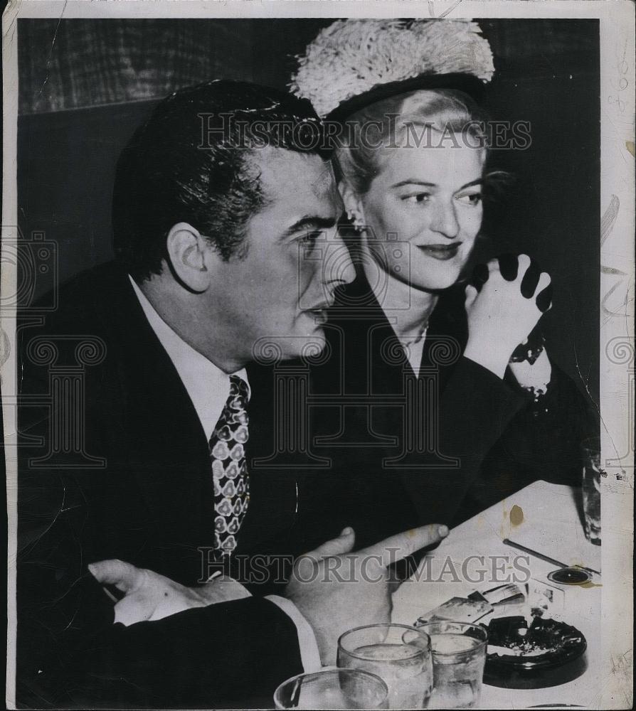 1948 Press Photo Actor Victor Mature and Wife Dorothy at Dinner - RSL80927 - Historic Images