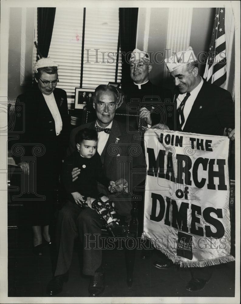 1956 Press Photo American Legion Holding March Of Dimes Drive Governor Herter - Historic Images