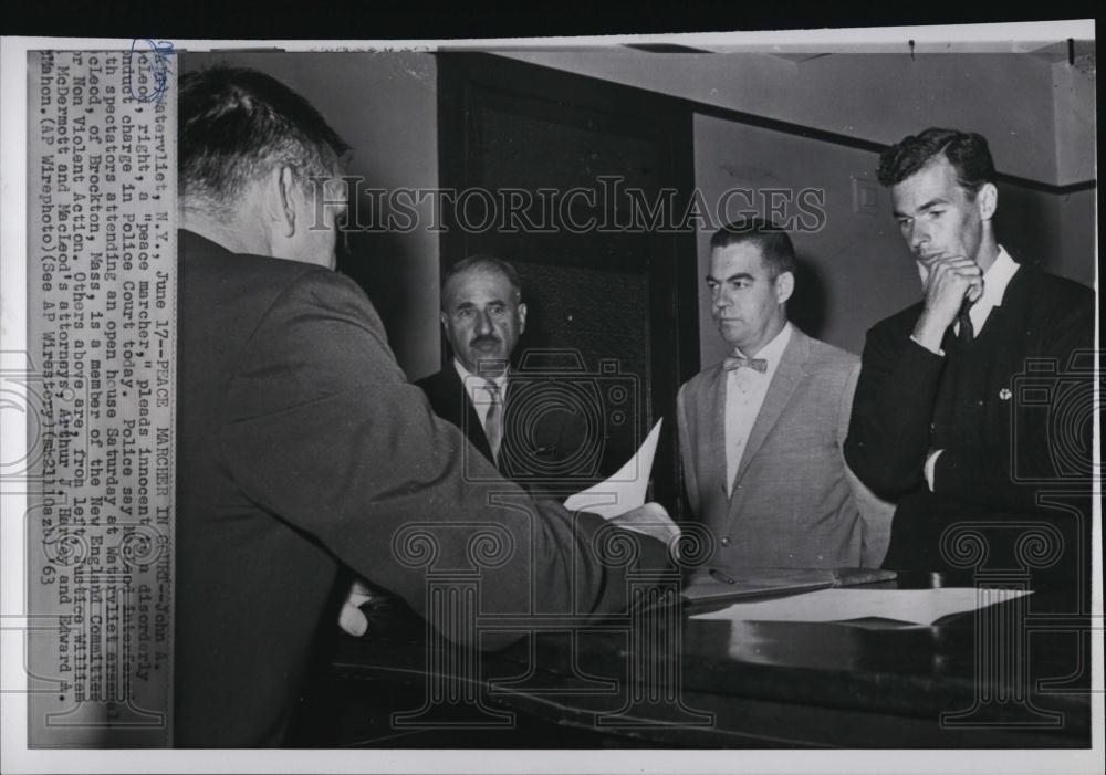 1963 Press Photo John McLeod Peace Marcher Disorderly Conduct Police Court - Historic Images