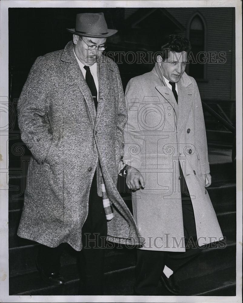 1957 Press Photo Ilario Persampieri at wife&#39;s funeral whom was charged of murder - Historic Images