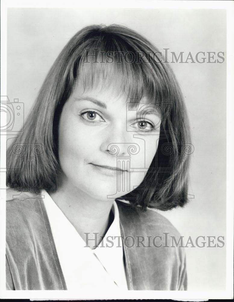 1993 Press Photo Actress Pamela Reed Starring In CBS TV Series &quot;Family Album&quot; - Historic Images