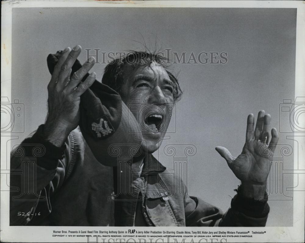 1971 Press Photo Actor Anthony Quinn Movie Star in Flap - RSL40141 - Historic Images