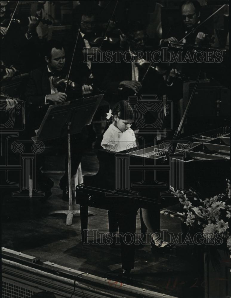 Press Photo Ana Maria Vera, Pianist - RSL92291 - Historic Images