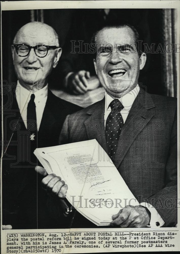 1970 Press Photo President Richard Nixon &amp; Postmasters General After Reform Bill - Historic Images