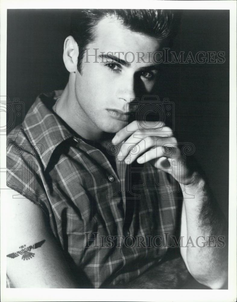 Press Photo Musicain/actor Jamie Walters on "The Heights" - RSL01271 - Historic Images
