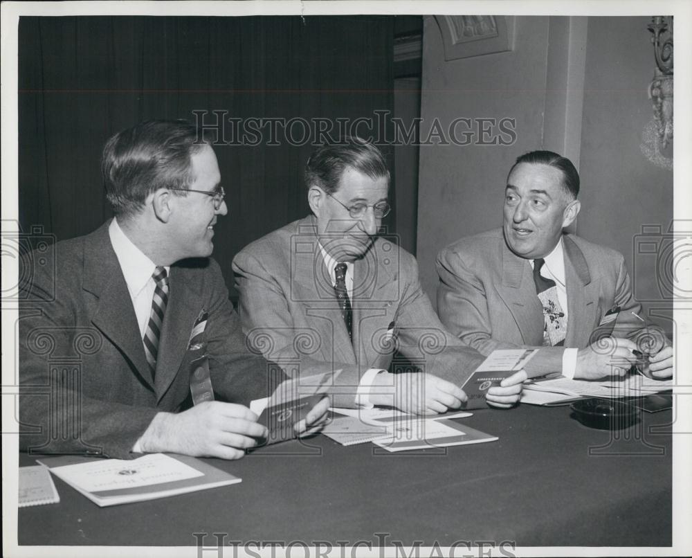 1951 Press Photo Charles Solomon, HE Foreman & Walter Couse - RSL00569 - Historic Images