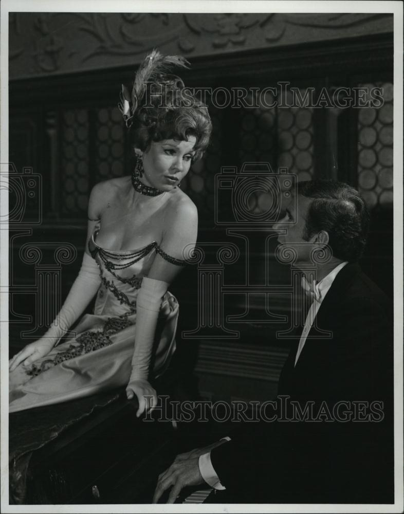 1977 Press Photo Actress Cynthia Wells in &quot;Sweet Adeline&quot; - RSL43893 - Historic Images