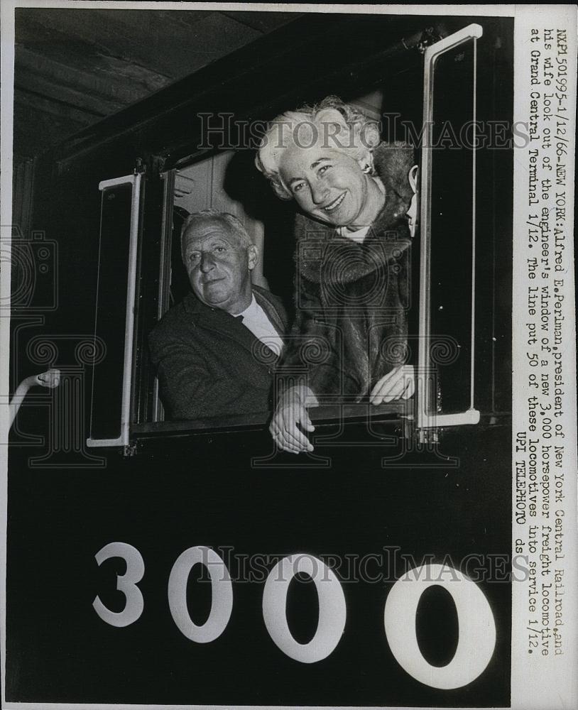 1966 Press Photo New York Central Railroad Pres Alfred Perlman & his wife - Historic Images