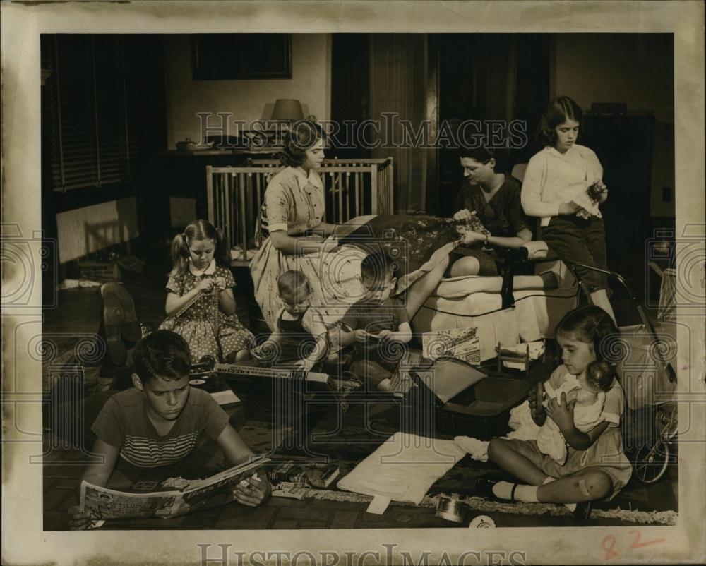 1957 Press Photo Children Playing &amp; Mother - RSL96549 - Historic Images