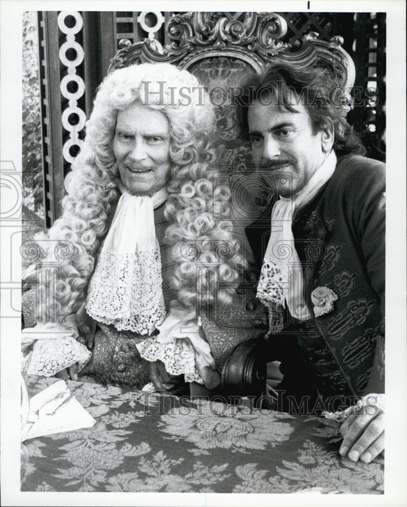 1985 Press Photo Actor Laurence Olivier &amp; Maximilian Schell In &quot;Peter The Great&quot; - Historic Images