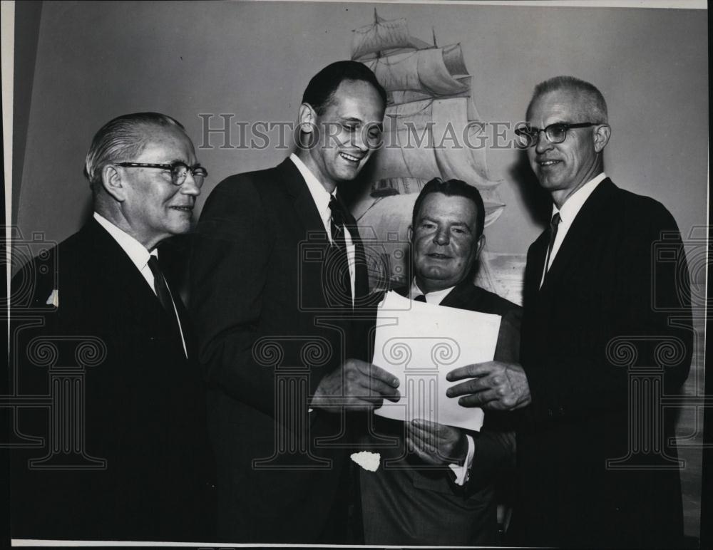 1965 Press Photo John 'Red' Moran of International Longshoreman's Assoc - Historic Images