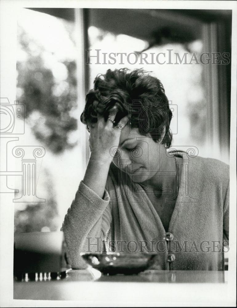 1974 Press Photo Lynn Carlin stars in &quot;The Morning After&quot; - RSL61403 - Historic Images