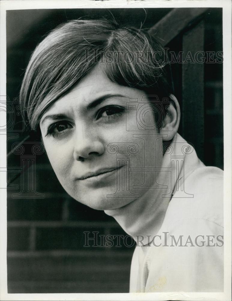 1968 Press Photo Actress Lana Cantrell In &quot;The Skelton Hour&quot; - RSL61619 - Historic Images