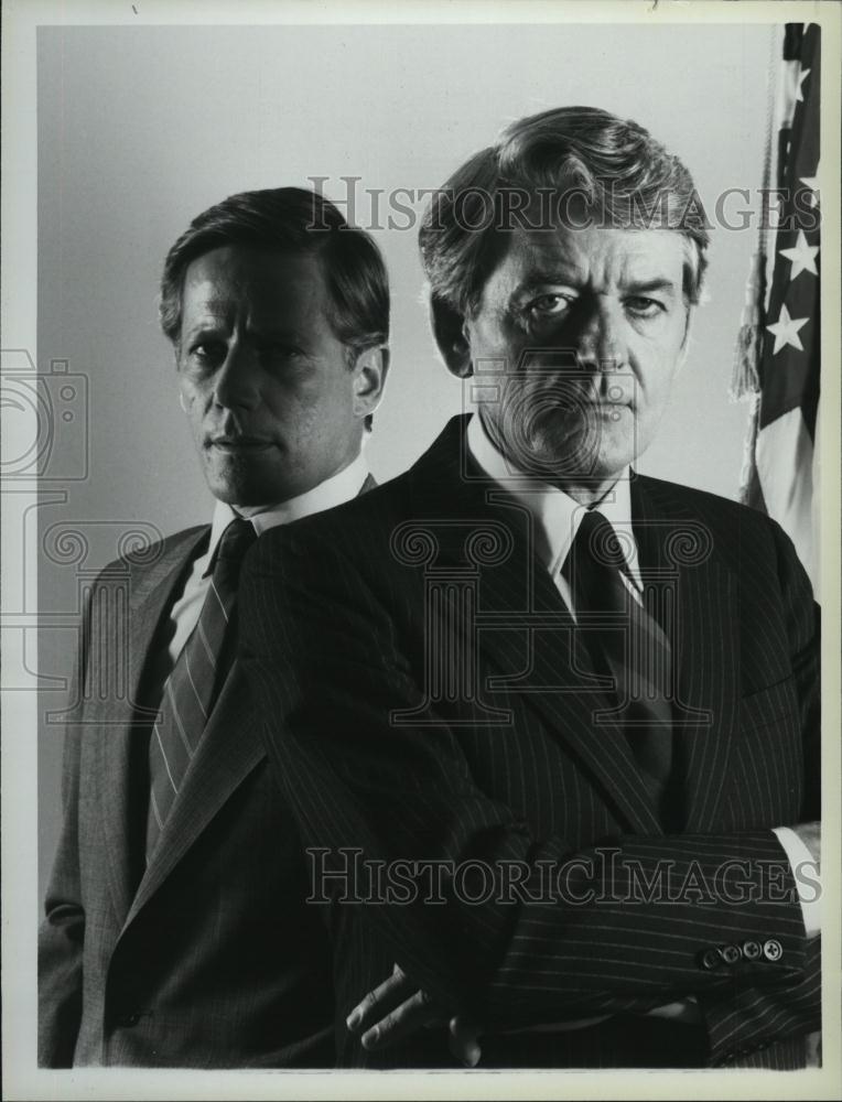 1986 Press Photo Peter Strauss Hal Holbrook Under Siege - RSL47915 - Historic Images