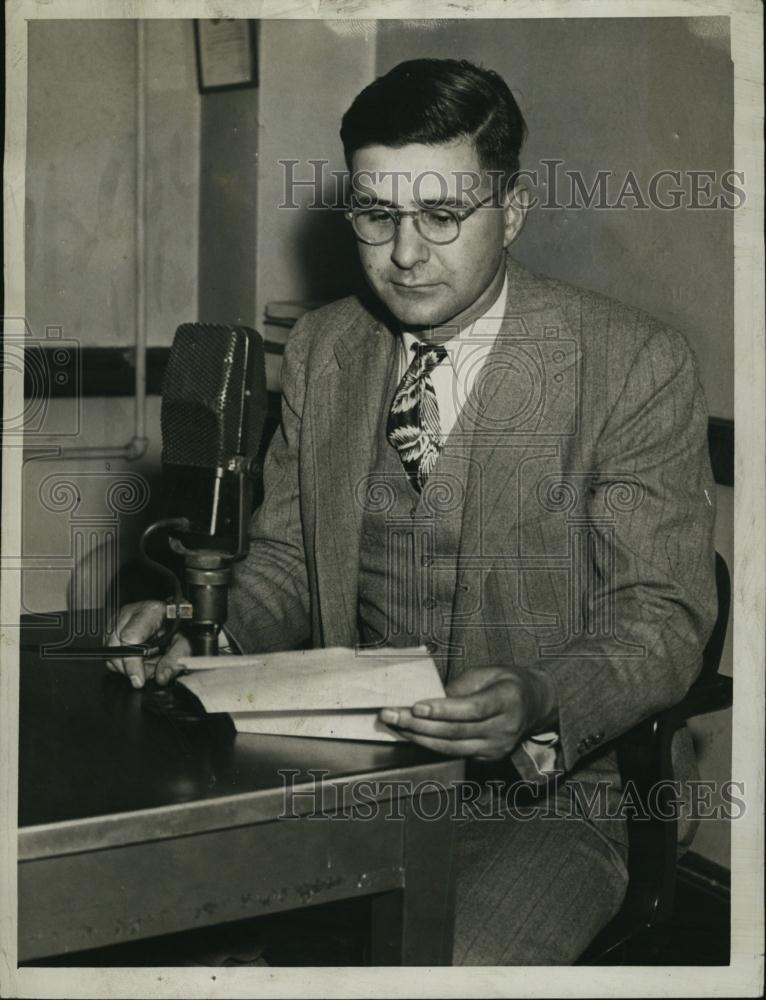 1943 Press Photo Attorney Robert A Zuttuli - RSL40839 - Historic Images