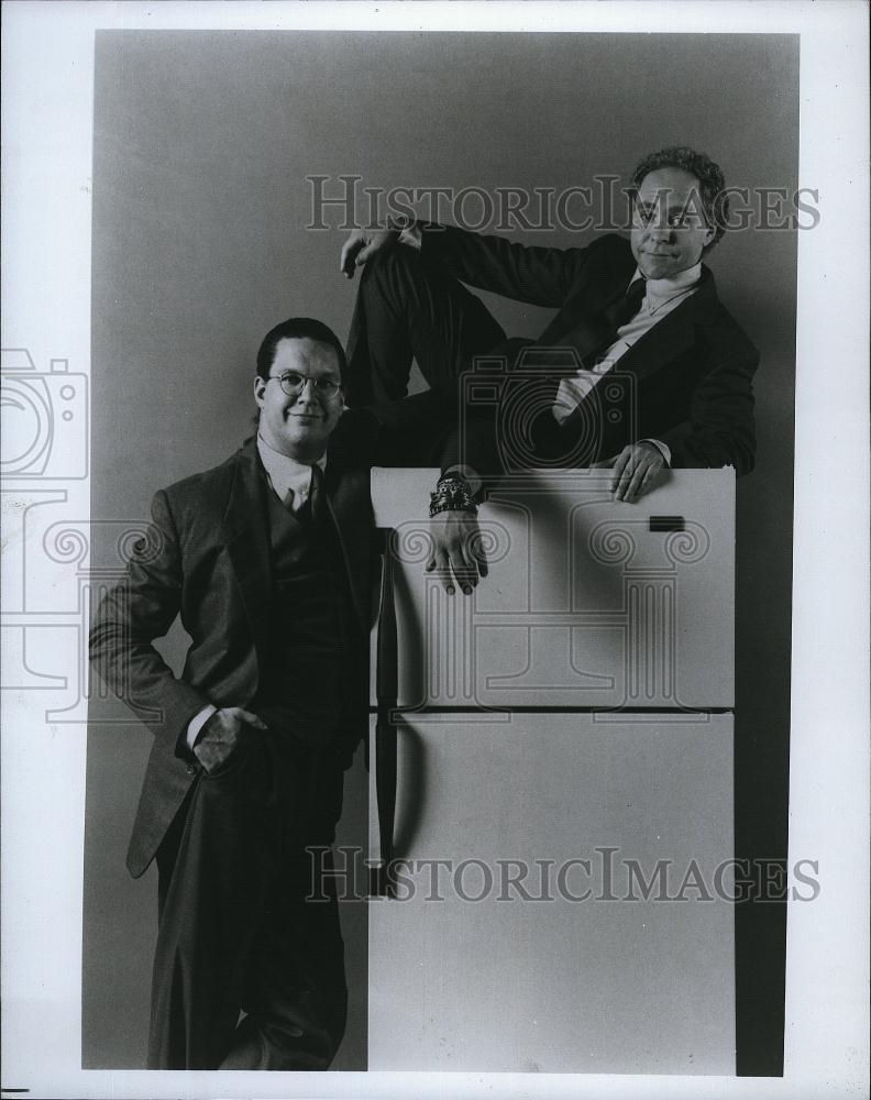 1991 Press Photo Popular Entertainers Penn &amp; Teller During The Refrigerator Tour - Historic Images