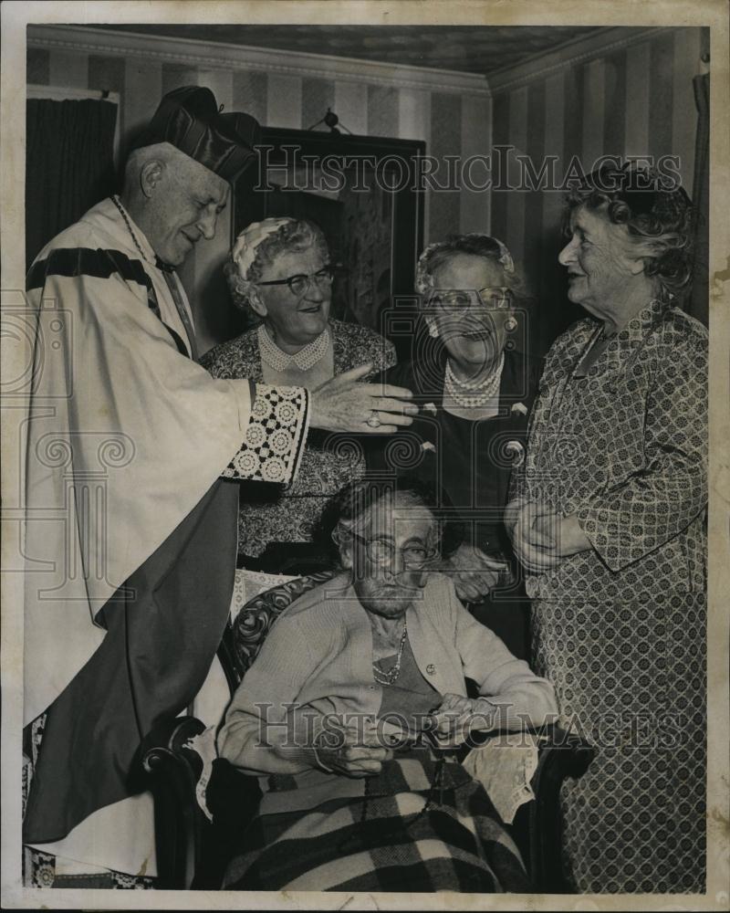 1960 Press Photo Cardinal Cushing, Mary L Brinn, Louise, Alice, Mary Brinn - Historic Images