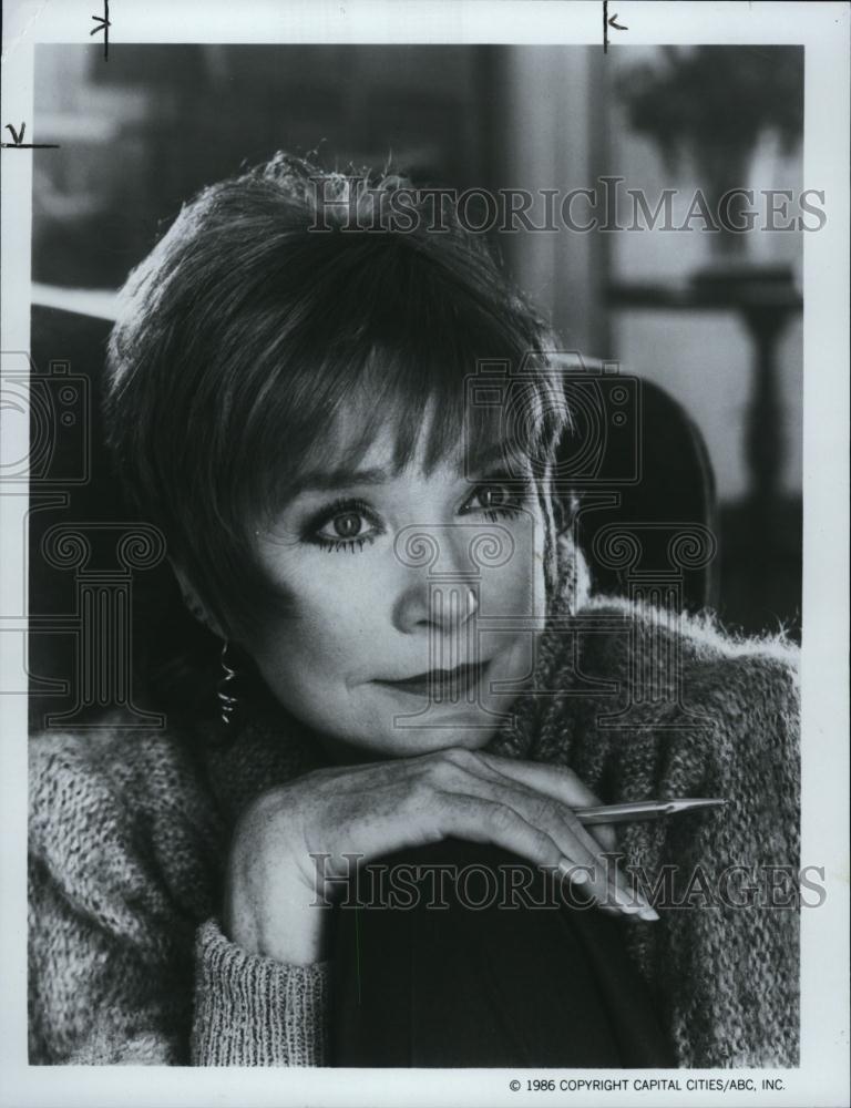 1986 Press Photo Shirley MacLaine actress Out on a Limb ABC Television Network - Historic Images