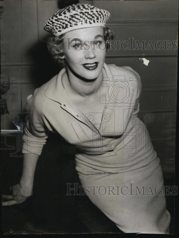 1956 Press Photo Former Polish actress Janina Draszczwk involved in court case - Historic Images