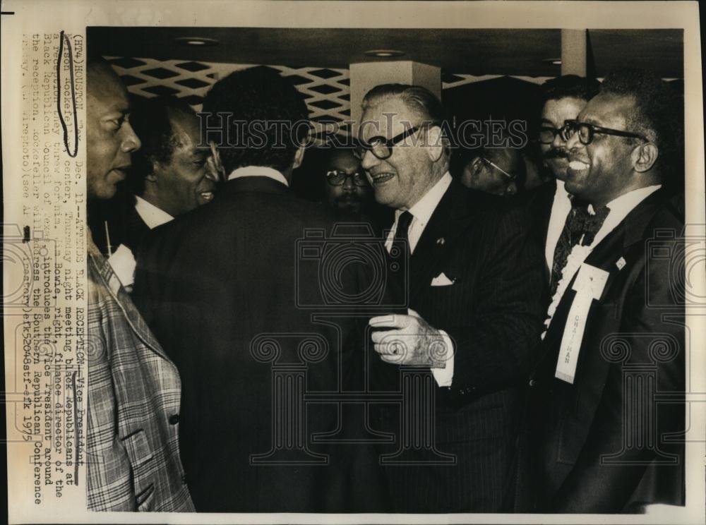 1975 Press Photo VP Nelson Rovkerfeller & black Republicans - RSL88941 - Historic Images